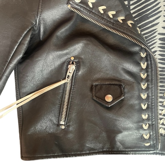 BlankNYC Faux Leather Moto Jacket Contrast Stitching Black White Tassel Size S - Picture 9 of 15
